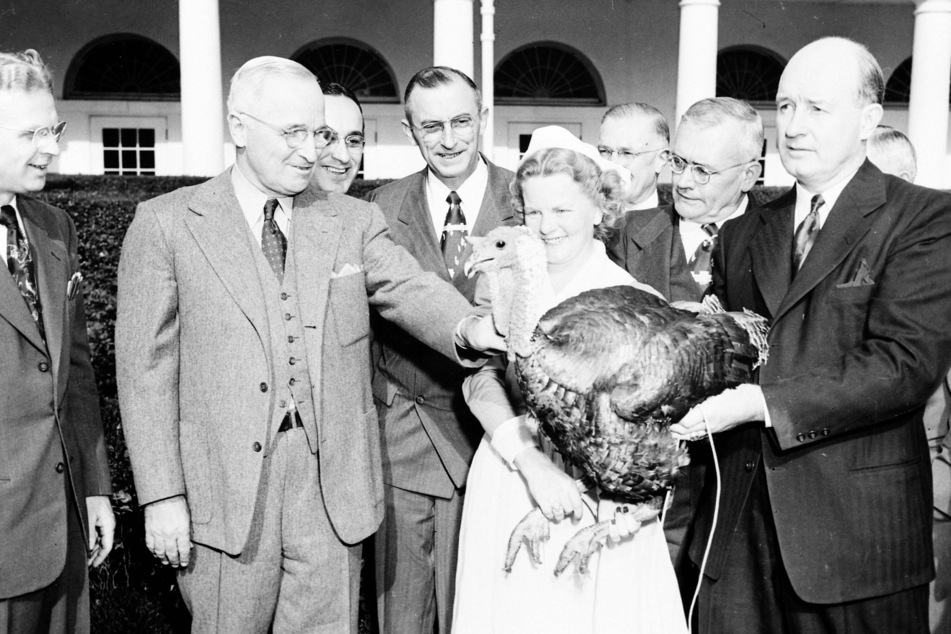 President Harry Truman pardoning a turkey in 1947.
