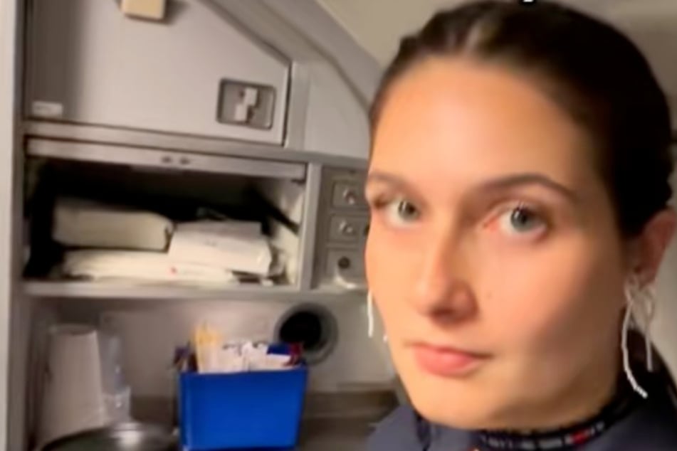 Liz (29) ist gerne Flugbegleiterin. Doch in manchen Fällen macht sie große Augen.