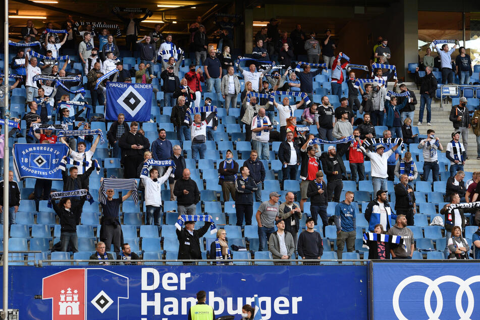 Fans im Stadion des Hamburger SV.