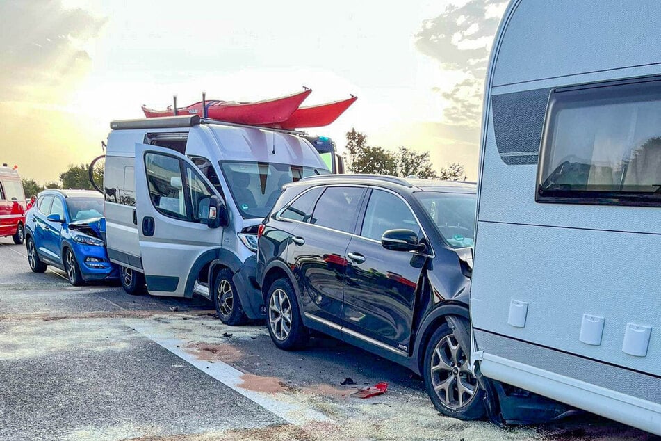 Die Fahrbahn konnte nach rund vier Stunden wieder freigegeben werden.