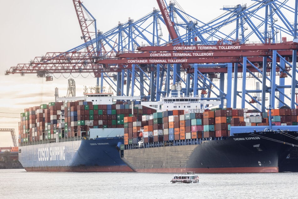 China-Einstieg in Hamburger Hafen kurz vor dem Abschluss