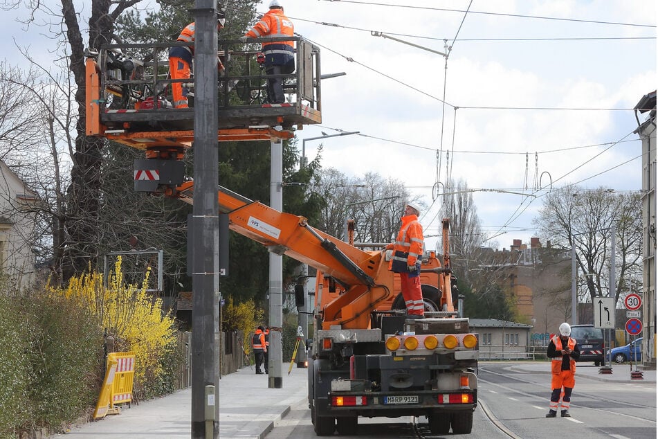 Auch Arbeiten an der Oberleitung wurden durchgeführt.