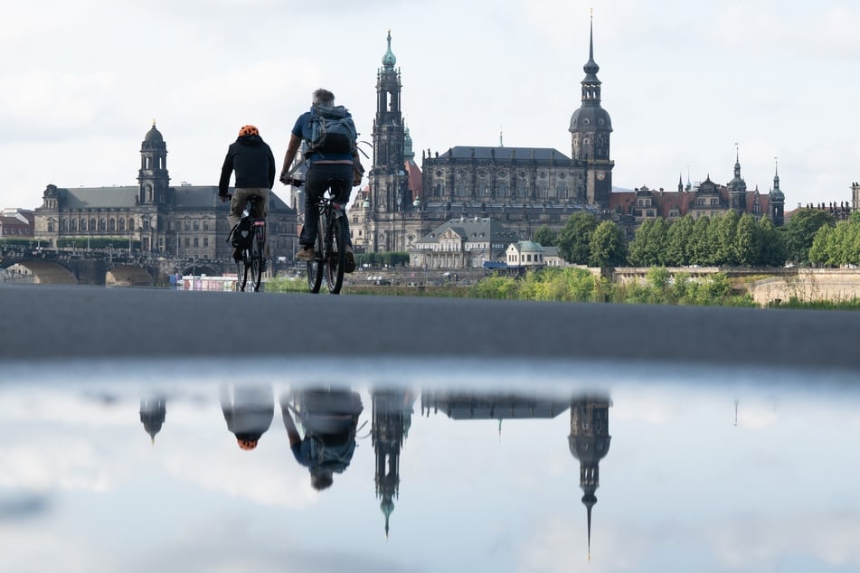 Wer kein eigenes Rad hat: Die neuen E-Scooter und E-Bikes sollen die städtischen MOBIbikes ergänzen. (Archivfoto)