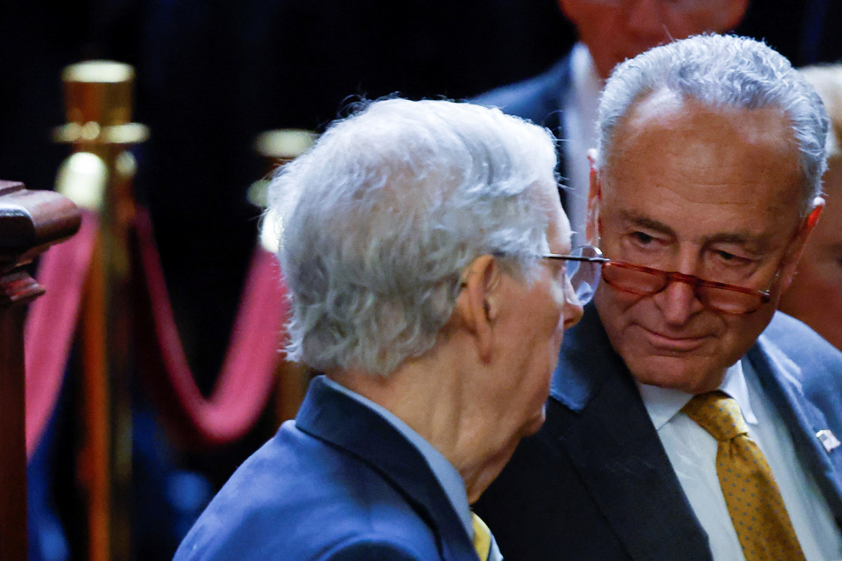 Senate makes last-ditch bipartisan effort to avoid government shutdown
