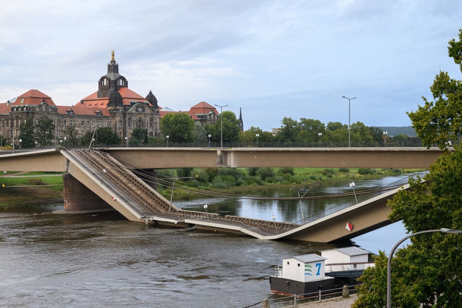 Der Einsturz der Carolabrücke am 11. September 2024 war ein einschneidendes Ereignis in Kühns Amtszeit.