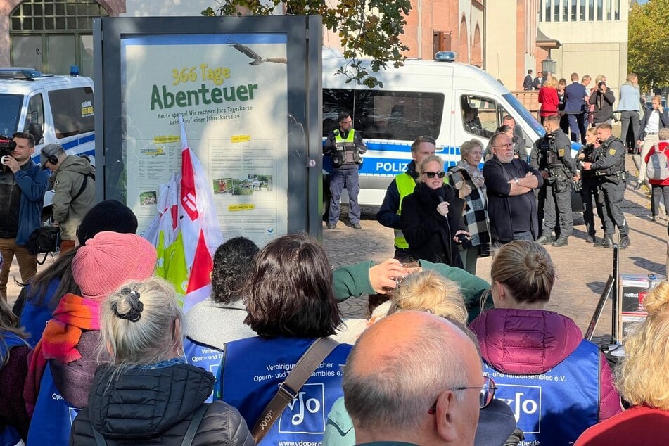 Die Polizei zeigte vor Ort Präsenz.