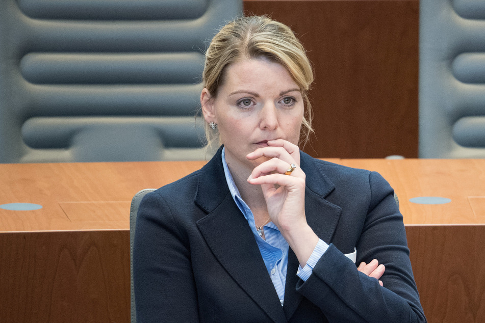 Die CDU-Fraktionssprecherin für Kinderschutz, Christina Schulze Föcking (44), erhielt von Fahndern des Landeskriminalamts heftige Einblicke ins Darknet. (Archivfoto)