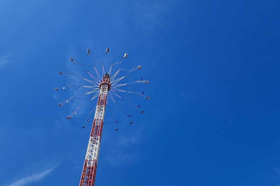 Der "Nordic Tower" auf dem 836. Hamburger Hafengeburtstag.