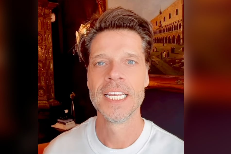 Der Schauspieler Stephen Dürr (51) gab ein Statement auf Instagram ab.