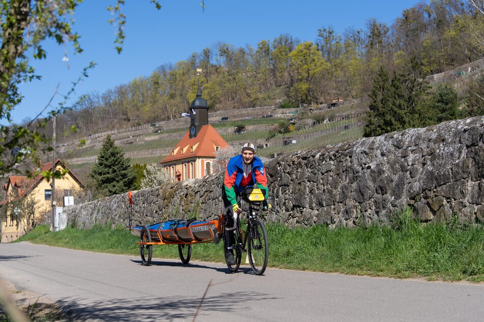 Am Samstagmorgen ist Johannes Kürschner (36) - besser bekannt als Günther Krass - in Pillnitz gestartet.