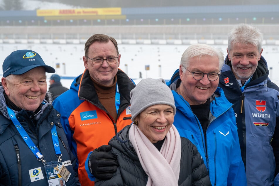 Bundespräsident Steinmeier lobt neue Biathlon-Arena in Oberhof