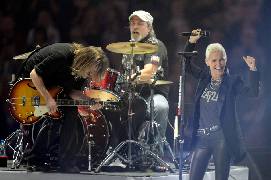 Von der Band Roxette ist nun auch der Schlagzeuger Per "Pelle" Alsing (Mitte) gestorben. (Archivbild)