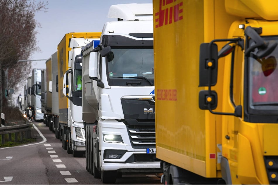 Der Unfall hat sich am Ende eines Staus auf der A10 ereignet. (Symbolfoto)