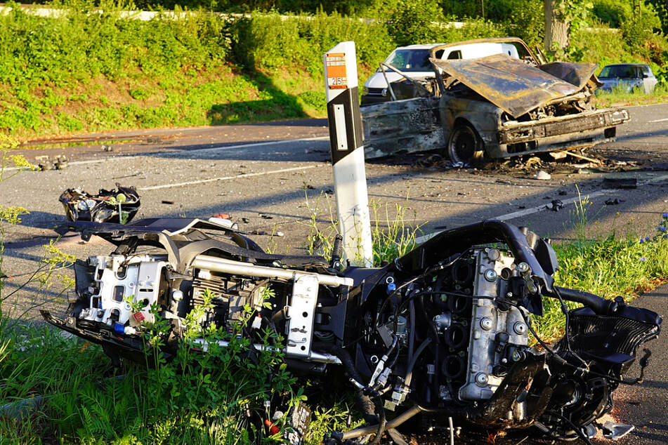 Der Motorradfahrer (†34) erlag noch vor Ort seinen schweren Verletzungen.