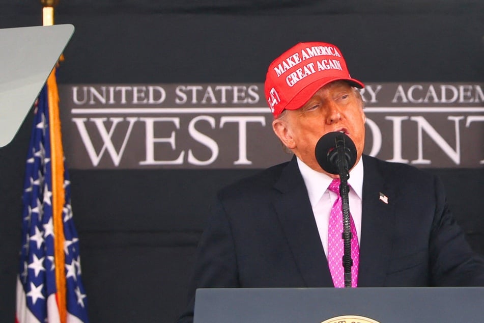 Trump shares words of wisdom on golf and trophy wives in West Point commencement speech