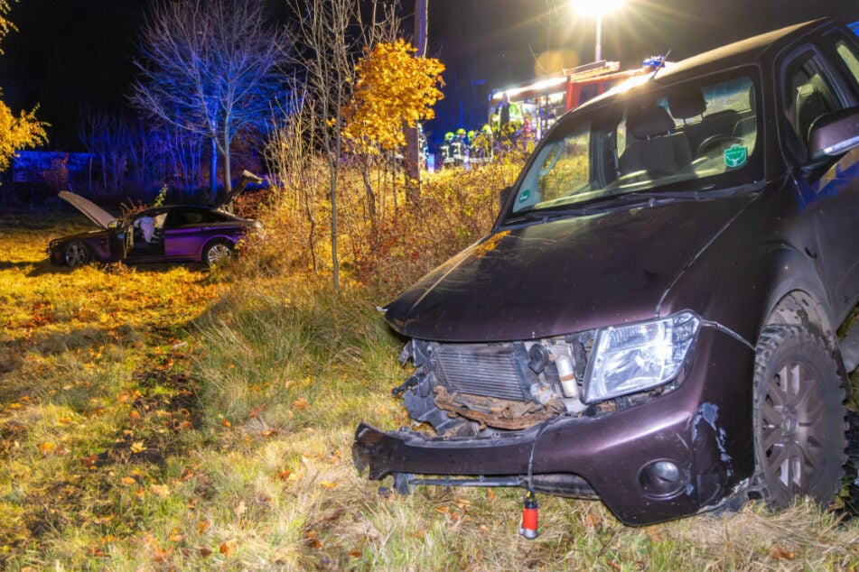 Beide Fahrzeuge mussten abgeschleppt werden.