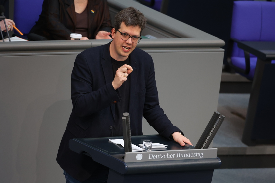 FDP-Fraktionsvize Lukas Köhler (37) sichert zu, dass es keine Fahrverbote geben wird.