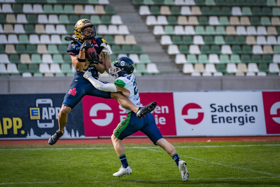 Receiver Montigo Moss (23, l.) hat mit zwei Touchdowns in seiner kurzen Einsatzzeit seine Klasse bewiesen.