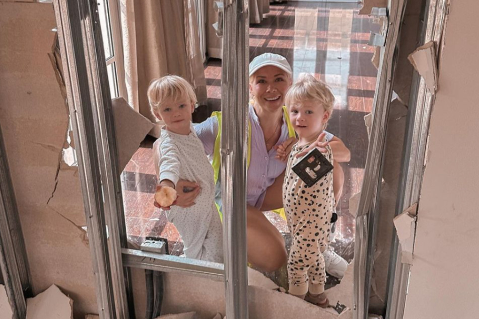Tanja Szewczenko (46) war mit ihrer Familie im Sommer 2023 nach Dubai ausgewandert und hatte das neue Eigenheim der Familie über Wochen renovieren lassen.