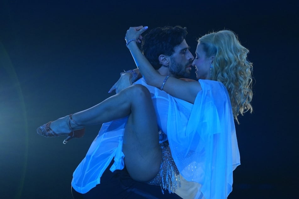 Mehr Punkte! Jan Kittmann (43) und Partnerin Kathrin Menzinger (37) durften sich über die Hilfe der Zuschauerin freuen.