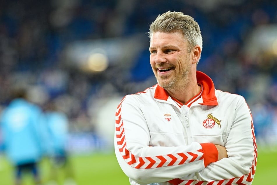 Trainer Lukas Kwasniok (44) sieht seine Geißbock-Truppe in dieser Spielzeit noch nicht auf Augenhöhe mit der Eintracht.