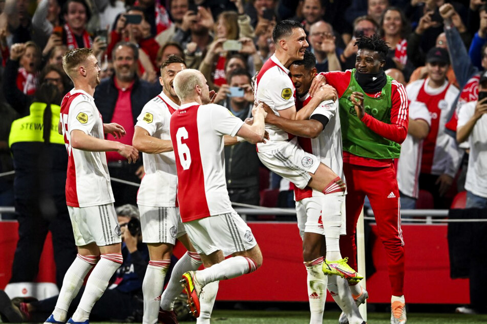 Ajax Amsterdam krönte sich erneut zum niederländischen Champion.