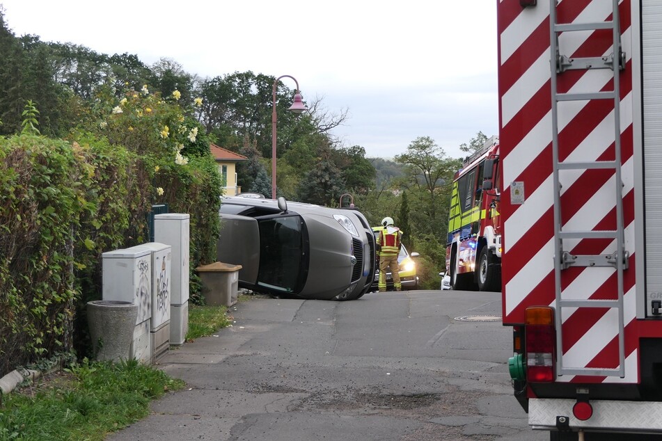 Auf der Straße Hopfenberg in Grimma ist am Donnerstag eine 82-Jährige mit ihrem Auto umgekippt.