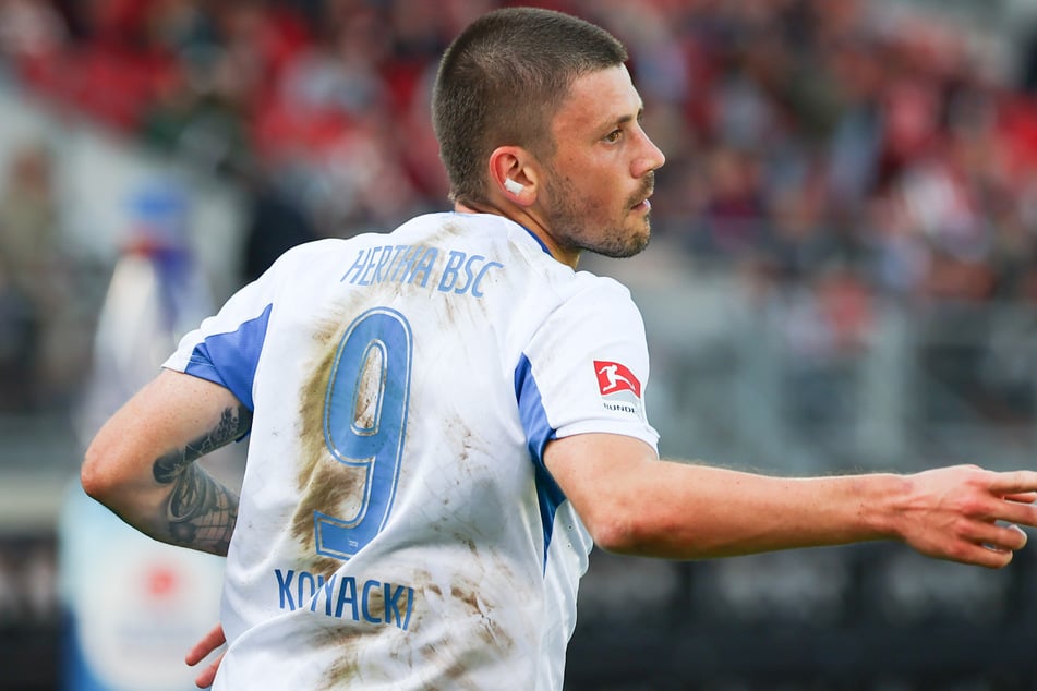 Dawid Kownacki (28) kam zuletzt immer besser in Fahrt, fällt nun aber lange aus.
