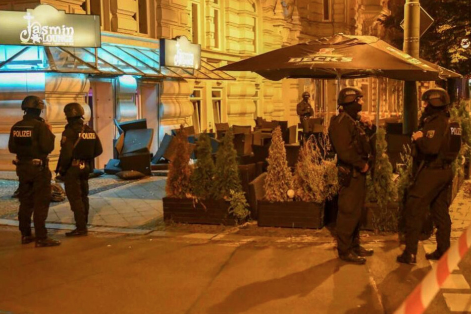 Nach Schießerei vor Shisha-Bar: Vier Männer vor Gericht