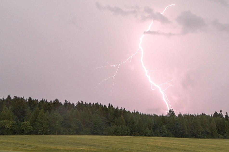 Starkregen, Hagel, Gewitter: Unwettergefahr über Sachsen!