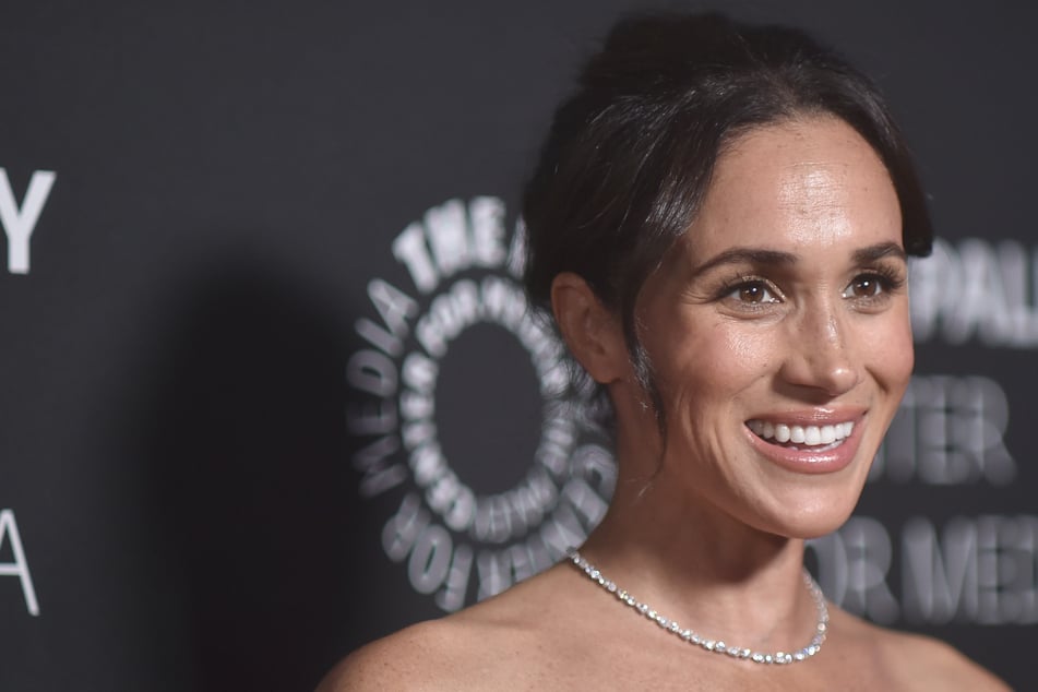 Neuer Skandal um Meghan Markle: Trägt die Herzogin etwa ein gestohlenes Kleid?