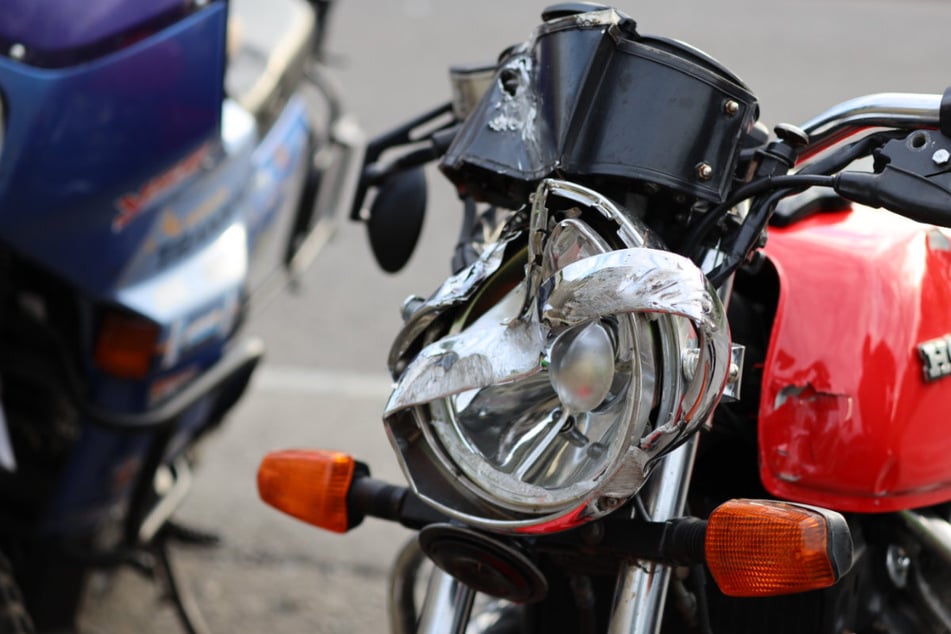 Biker-Crash in Sachsen: Zwei 22-Jährige schwer verletzt