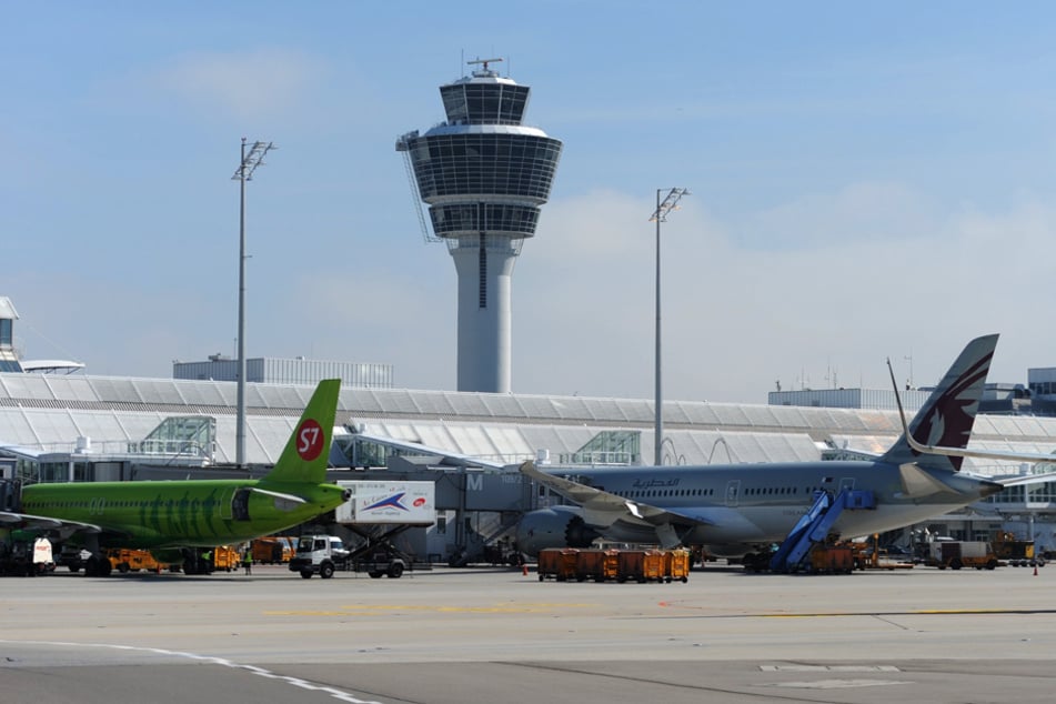 Mehr als 5000 Personen wurden seit dem letzten Wochenende am Flughafen München (Bild) und Nürnberg gestestet. (Archiv)
