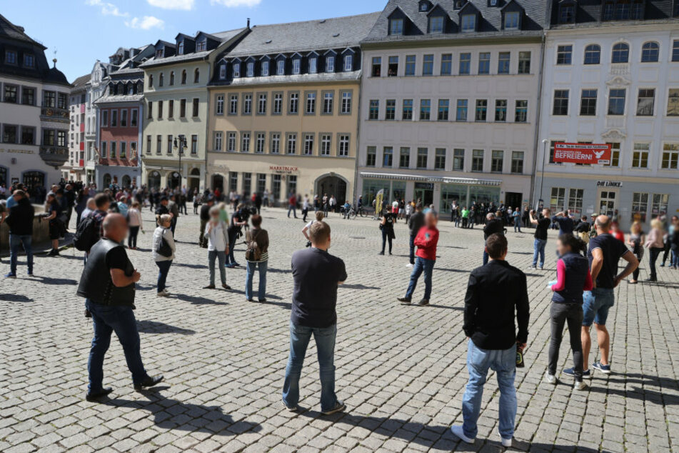 Am Montagabend haben in Thüringen Tausende Menschen gegen die Corona-Politik demonstriert. (Archivbild)
