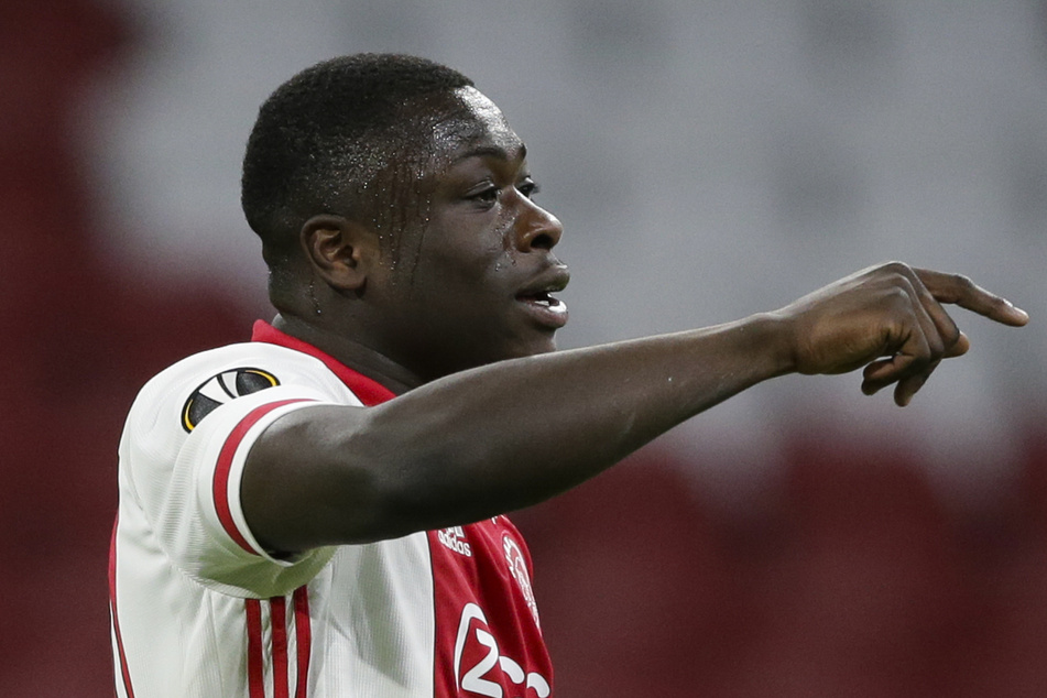 In den vergangenen Tagen häuften sich Gerüchte, dass Brian Brobbey (19) doch nicht zu RB Leipzig wechseln werde.