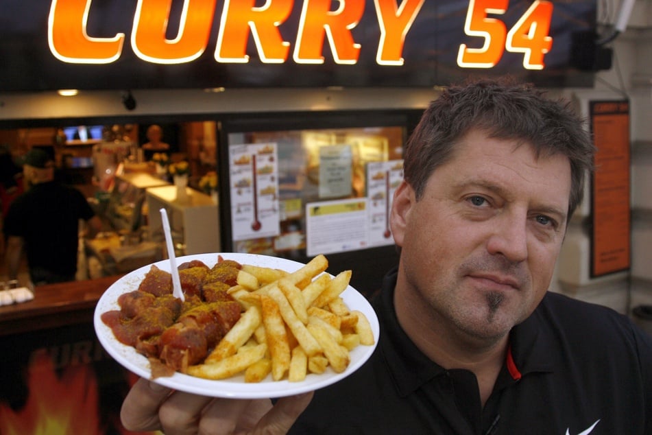 Olaf Bernhard wurde überregional für seine Currywurst bekannt. (Archivbild)