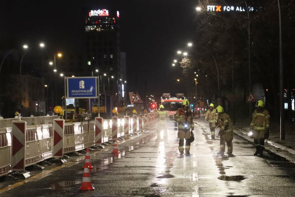 Rund fünf Stunden lang war die Landsberger Allee wegen der Unfallaufnahme gesperrt.