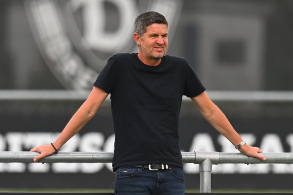 Dynamos Sportchef Ralf Becker (52) könnte durchaus entspannter gucken, denn bisher läuft es. Allerdings ist die Saison noch lang. Außerdem steht jetzt erst einmal das Sachsenderby gegen Aue an. Und das will Dynamo mit aller Macht gewinnen.