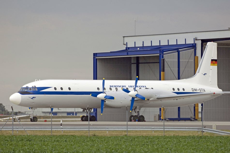 Eine IL-18 kann am Leipziger Flughafen besichtigt werden.