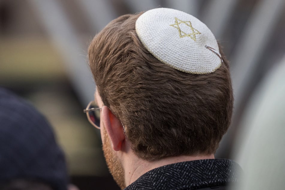 Einem 55-Jährigen wurde auf der Alaunstraße seine Kippa geklaut. (Symbolfoto)