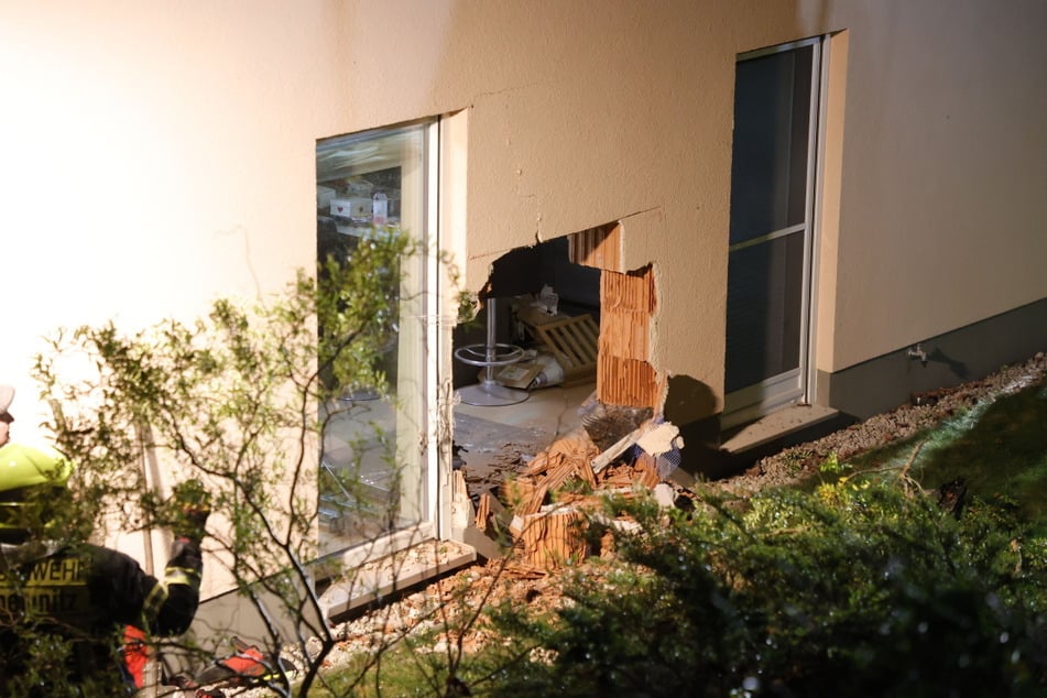 Auch am Haus entstand durch den Unfall hoher Schaden.
