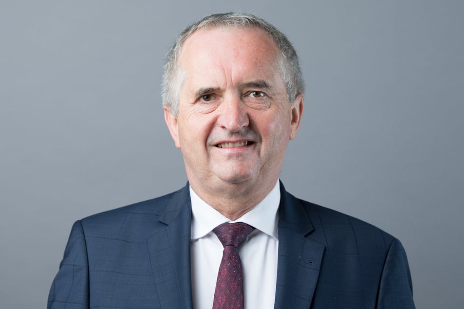 Thomas Schmidt (64, CDU).