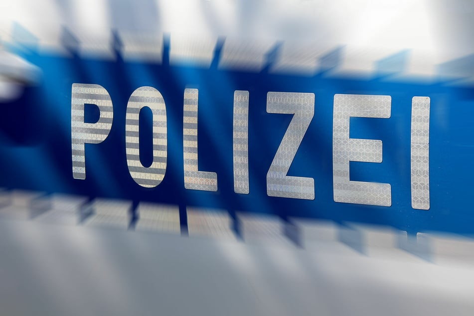 Messerartigen Gegenstand aus Tasche gezogen: Ladendieb bedroht Security-Mitarbeiter