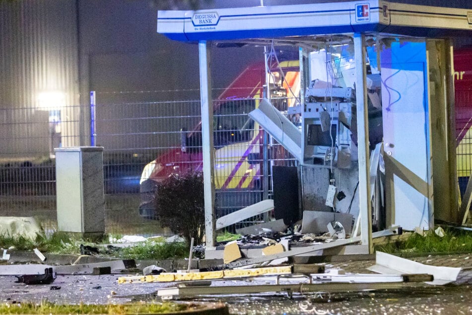 Explosion in Babenhausen: Geldautomat bei Tankstelle gesprengt
