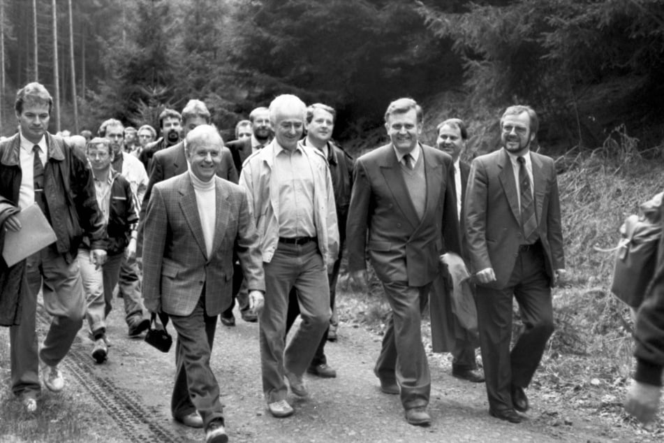 Am 28.04.1991 eröffnete der damalige Ministerpräsident Kurt Biedenkopf (†91) offiziell den Nationalpark Sächsische Schweiz.