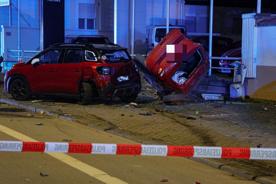 Autofahrer flüchtet vor der Polizei - mit verheerenden Folgen