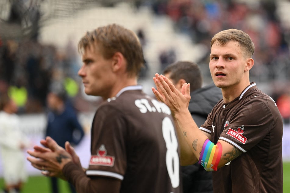 Kapitän David Nemeth (25, r) und Eric Smith (29) lobten nach dem Sieg über den KSC die mannschaftliche Geschlossenheit.