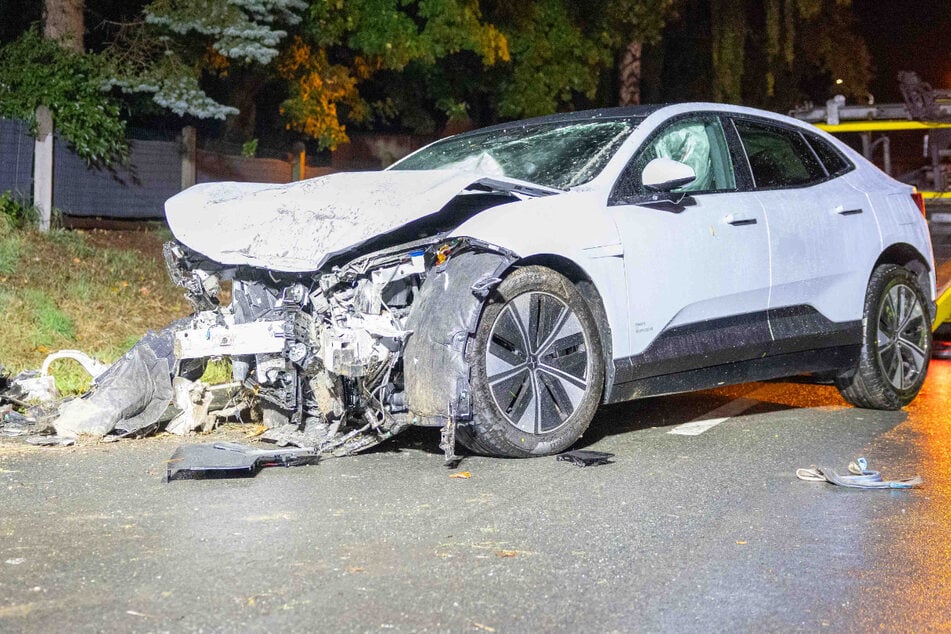 Nach dem Unfall musste die B173 kurzzeitig voll gesperrt werden.