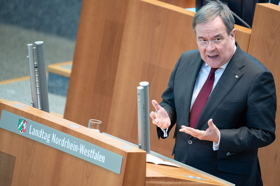 In NRW wird es wegen der stark steigenden Corona-Neuinfektionen ab Montag keine weiteren Lockerungen, wie Ministerpräsident Armin Laschet (60, CDU) ankündigte.