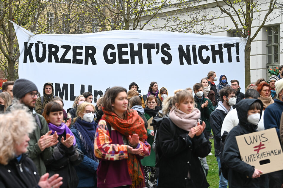 Unter den Aktivisten sind viele Studierende der Universität Halle.